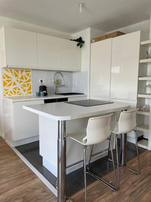 Appartement 3P Gare Terrasse Et Parking Prive Franconville  Ngoại thất bức ảnh